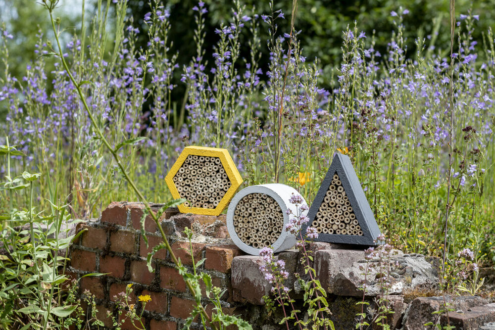 CJ Wildbird Foods Matias - Insectenhotel - Geel