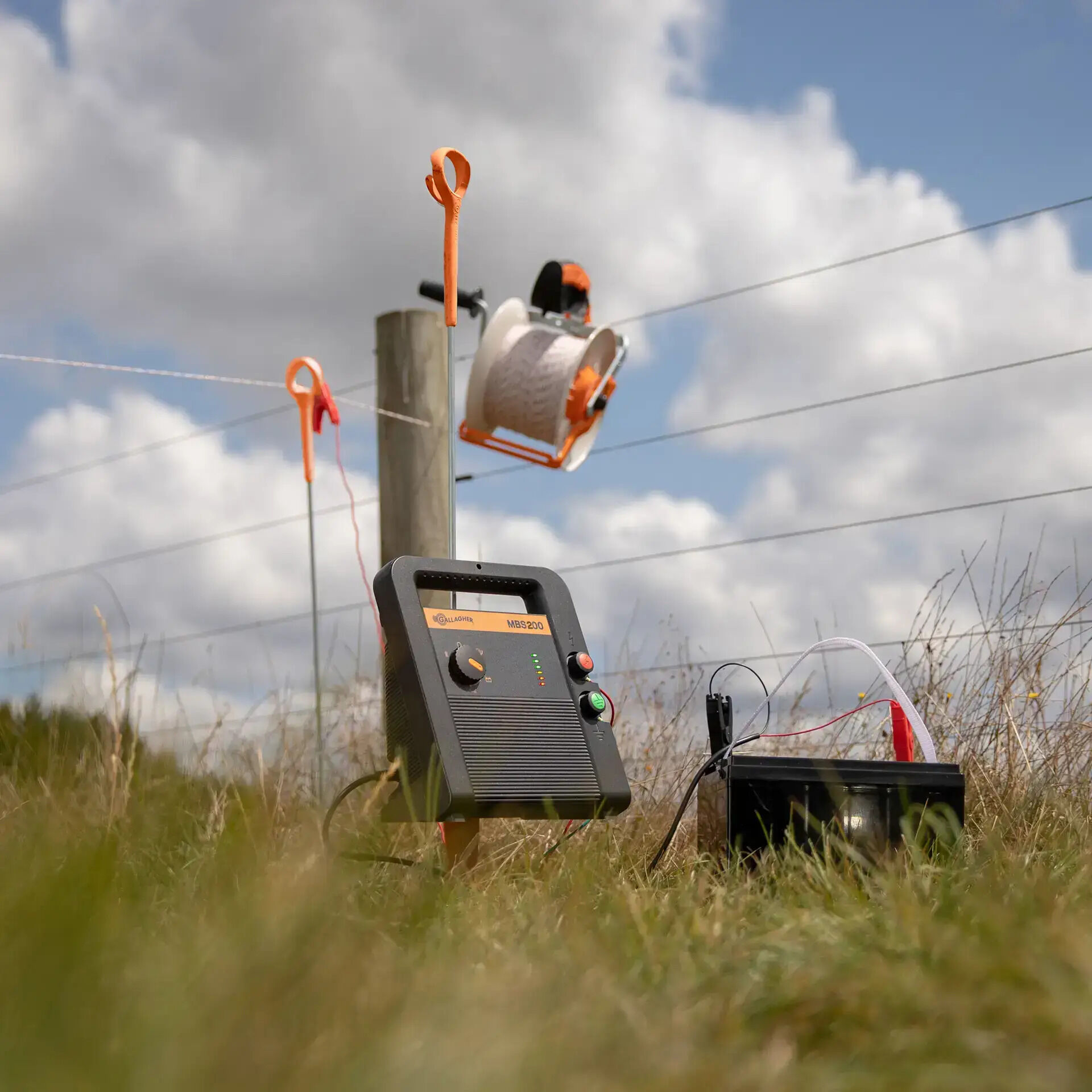 Gallagher MBS200 - Schrikdraadapparaten - 23 cm - Multi - 230V/12V/Solar - 1.5 Joule - 23 cm