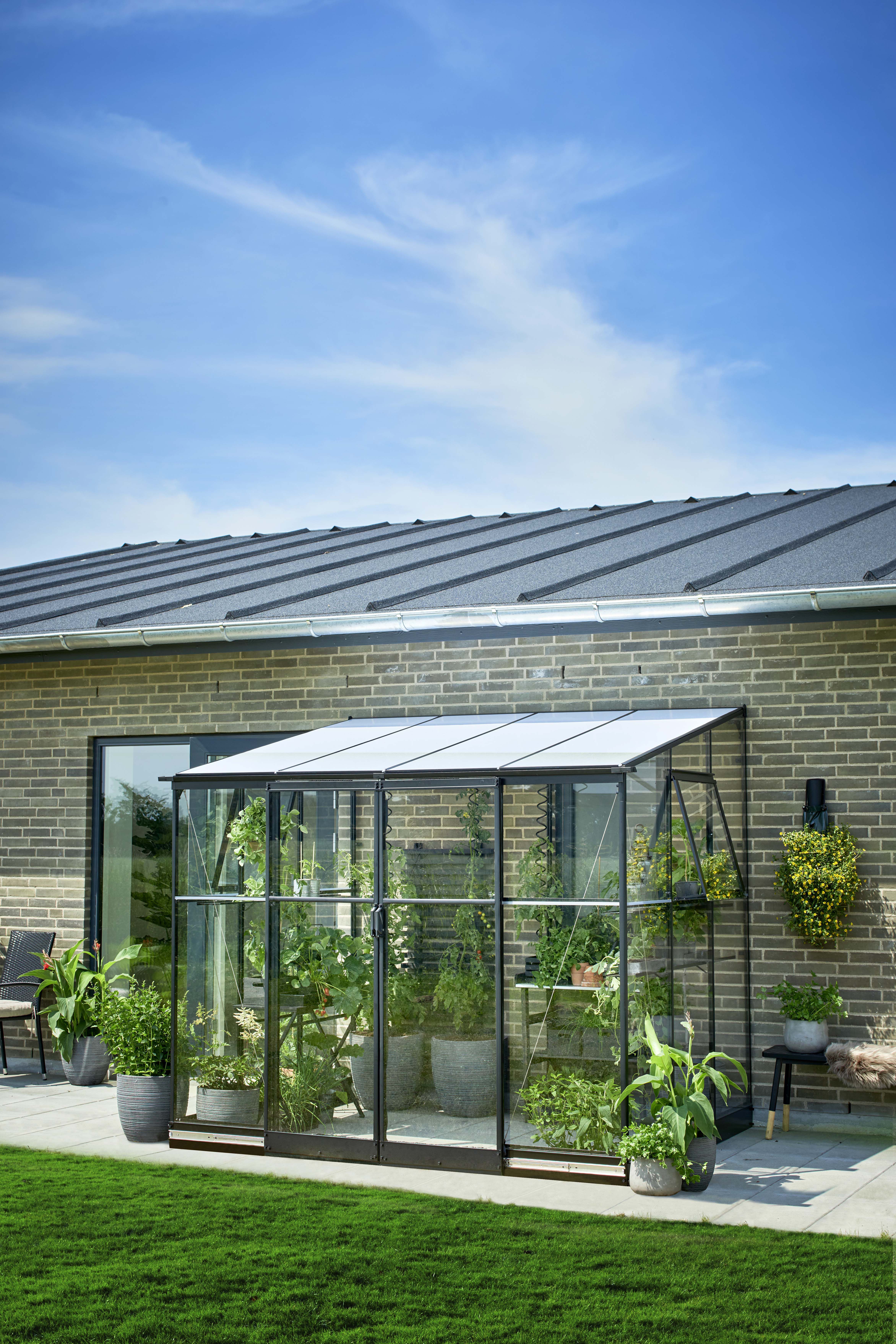 Halls Qube LT 68 - Muurkas - Zwart - Veiligheidsglas & polycarbonaat