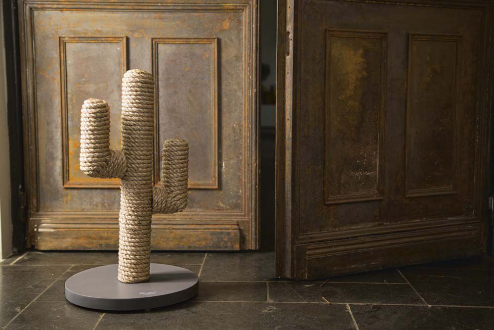 Designed by Lotte Cactus - Krabpaal - Taupe - 1x35x1 cm