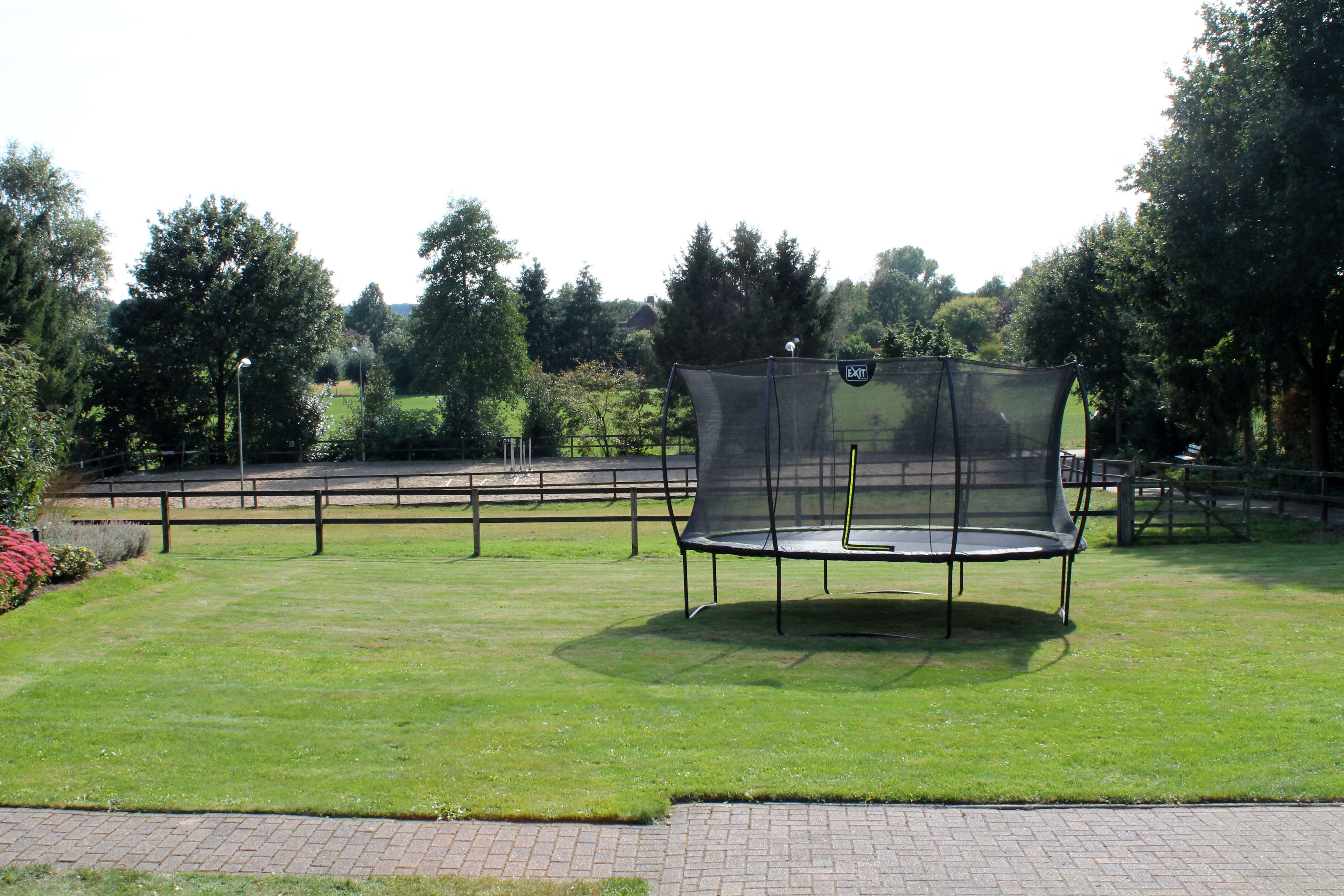 EXIT Silhouette - Trampoline - Limegroen - 366 cm