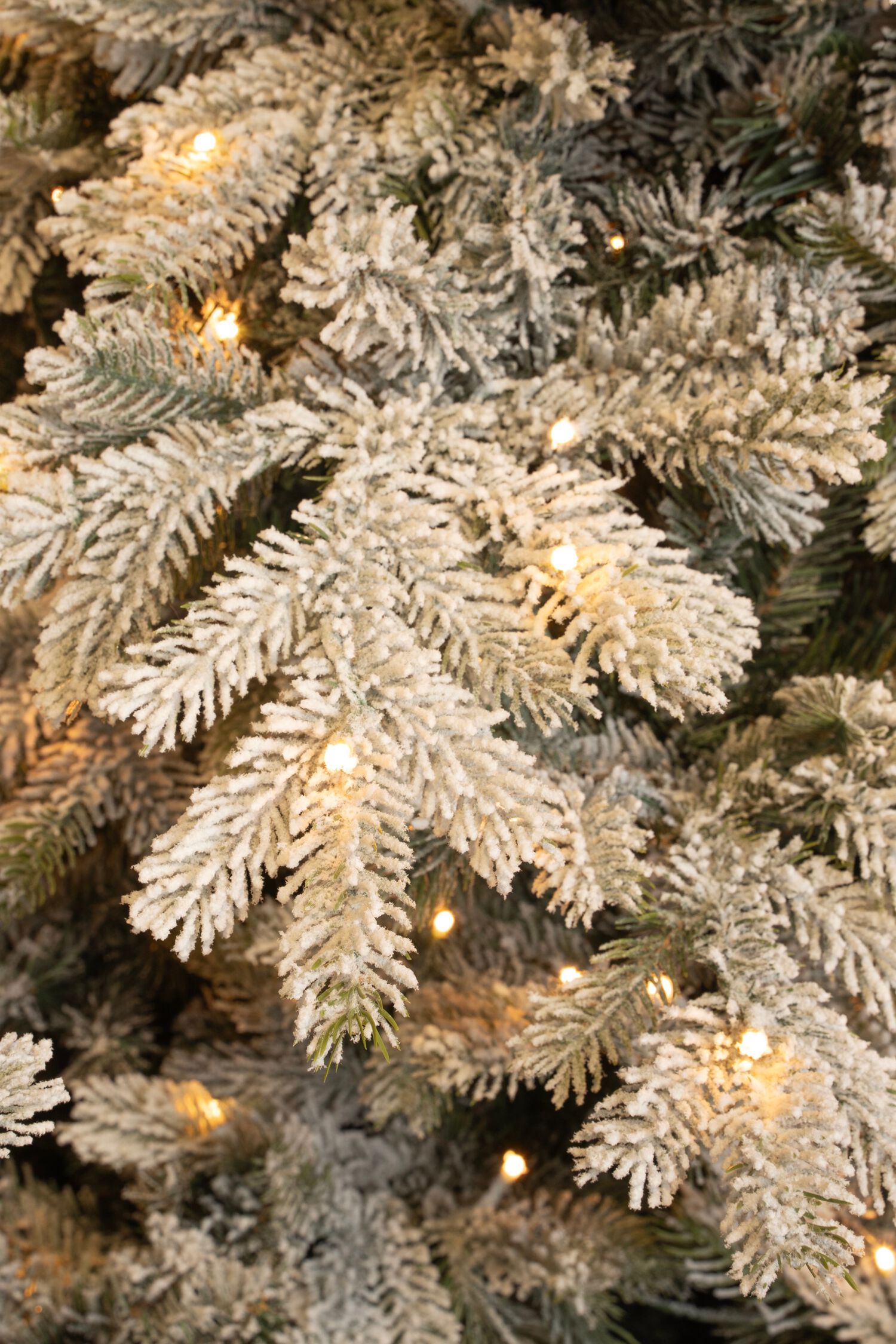 Black Box Grimshaw - Kunstkerstboom - Frosted - 370 - 215 cm