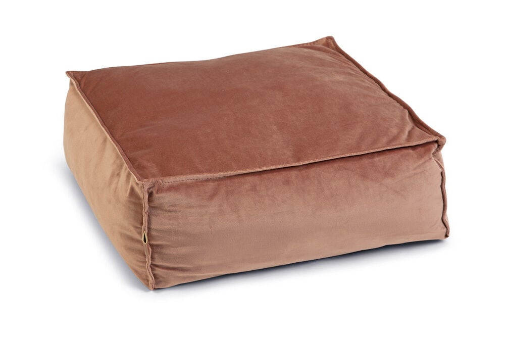 Designed by Lotte Velveti Kat - Kussen - Roze - 16x50x56 cm Designed by Lotte Velveti Kat - Kussen - Roze - 16x50x56 cm