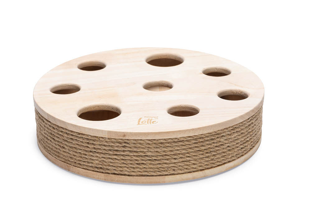 Designed by Lotte Raya - Kattenspeeltje