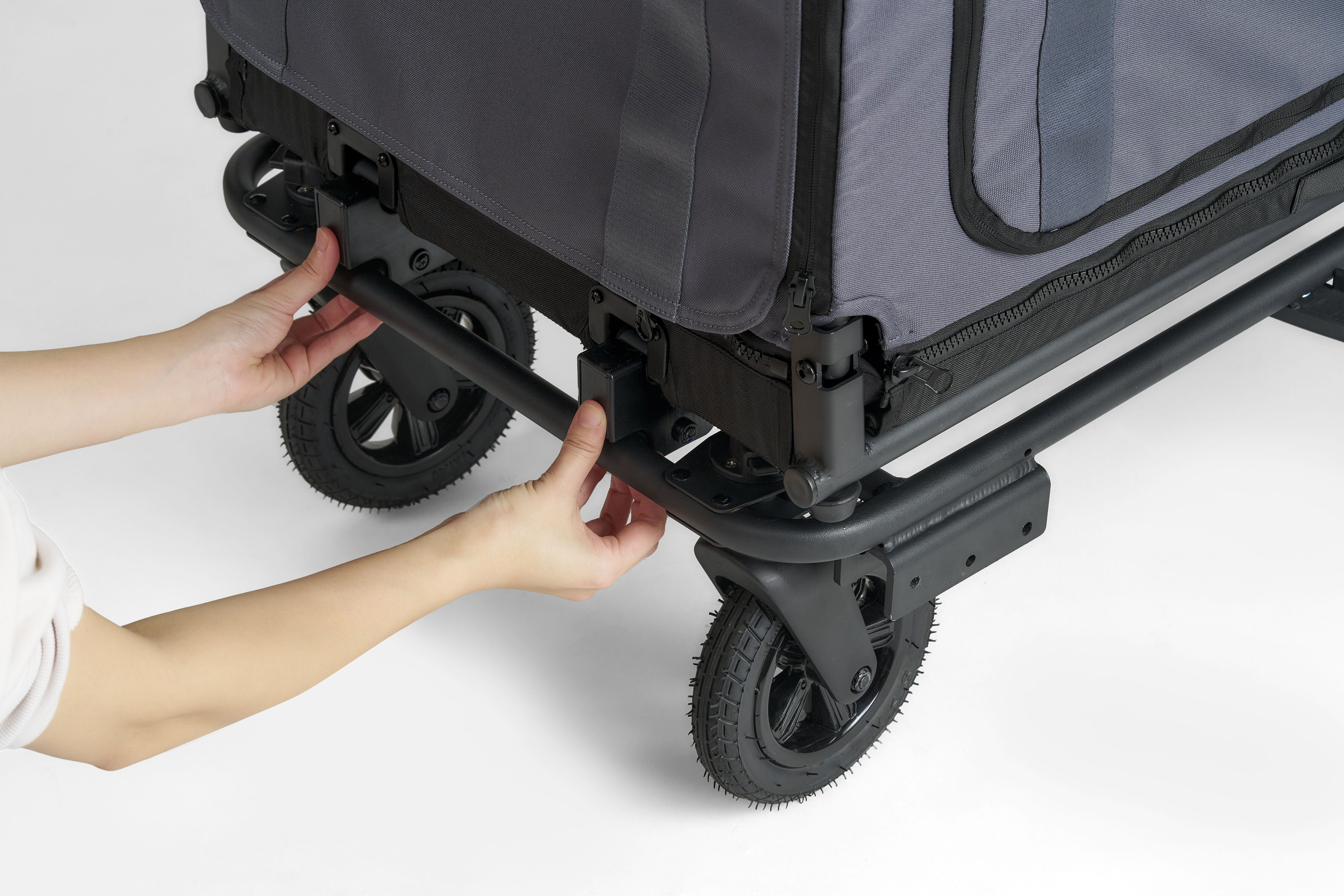 Fikago Kar King - Hondenkar - Zwart - 109x92x74 cm