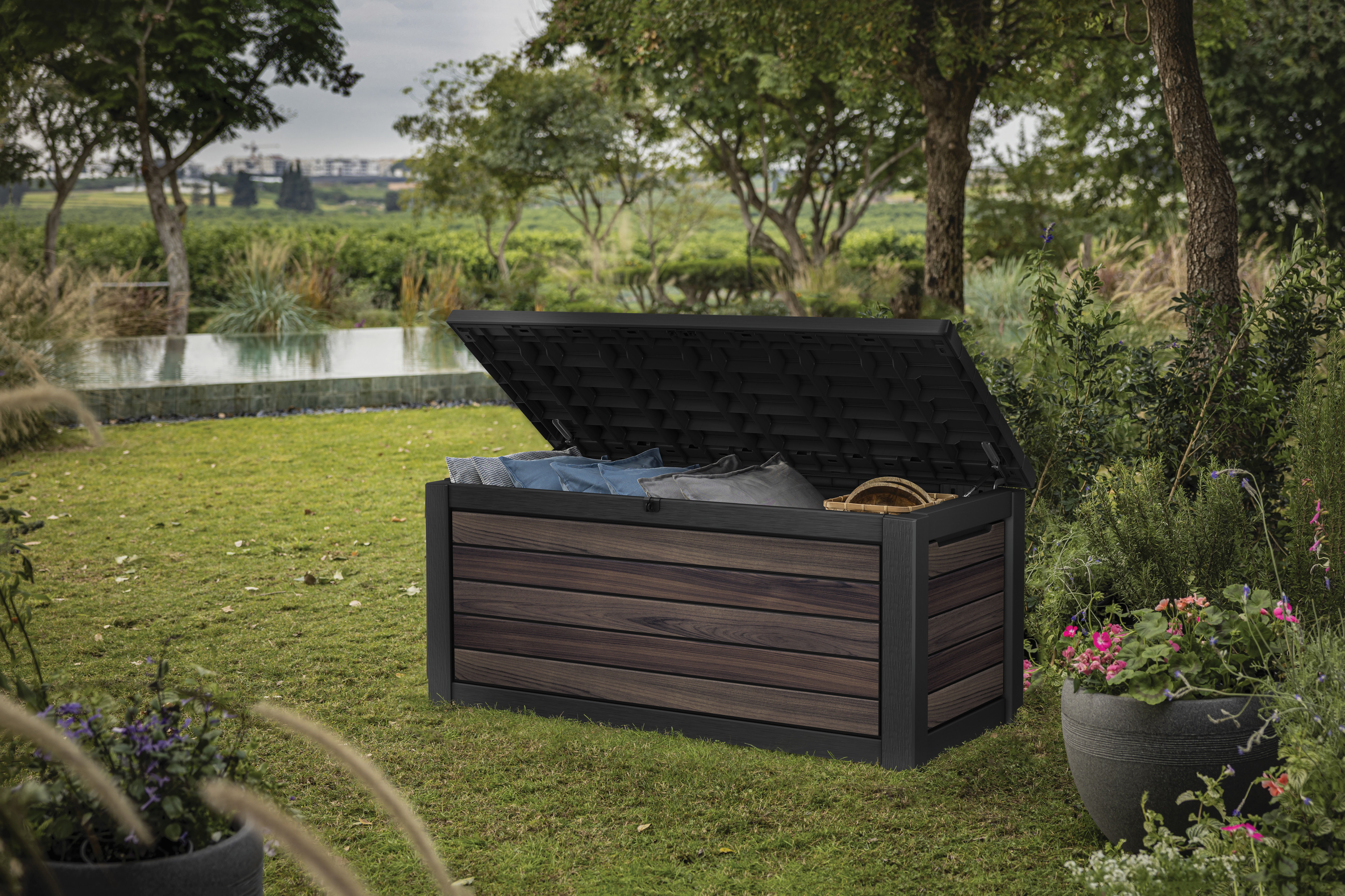 Keter Rosewood - Opbergbox - 69.5x72x155 cm