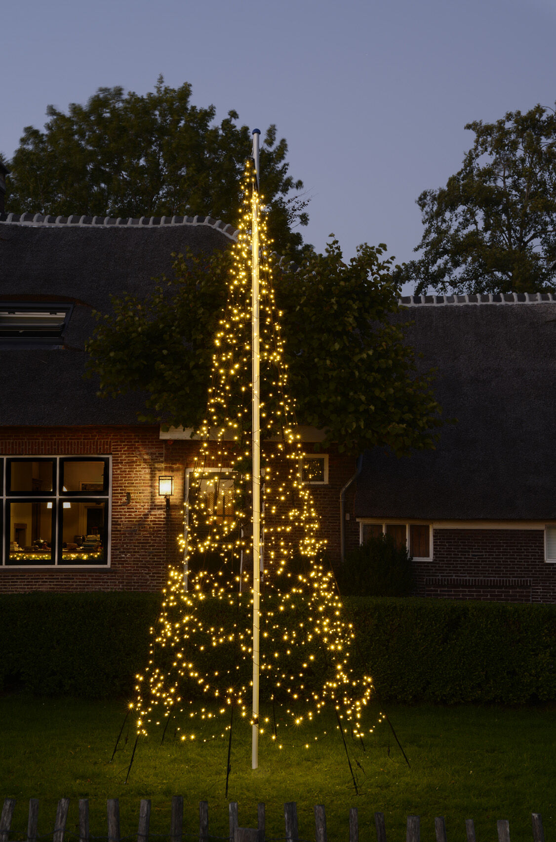Fairybell - Vlaggenmast kerstboom - 1200 - Warm wit - 600 cm
