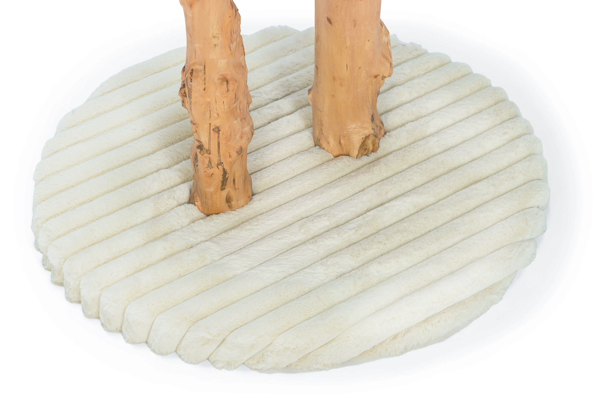 Designed by Lotte Reya - Krabpaal - Creme - 103x60x60 cm