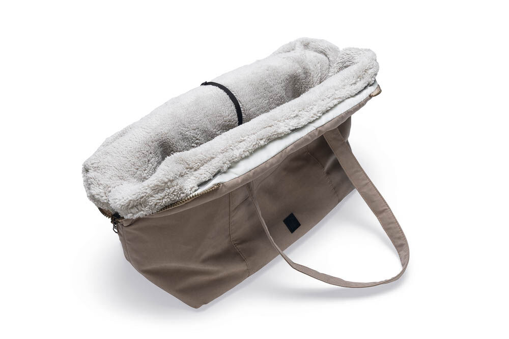 Designed by Lotte Bundu - Draagtas - Beige