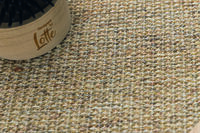 Designed by Lotte Fida - Krabpaal - zwart