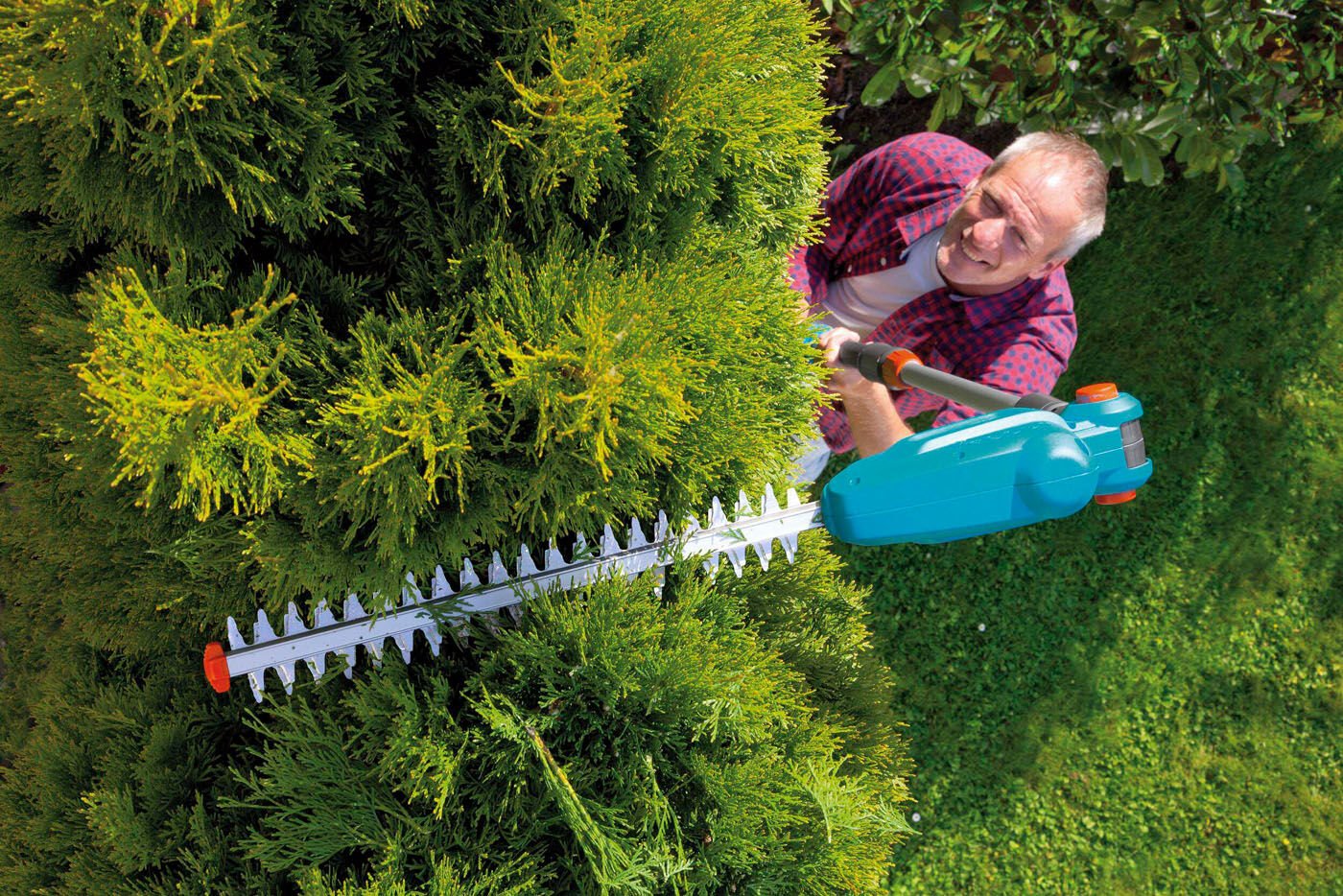 Gardena THS 42/18V P4A - Telescopische Accu-heggenschaar - (incl. accu en lader) - 60 cm