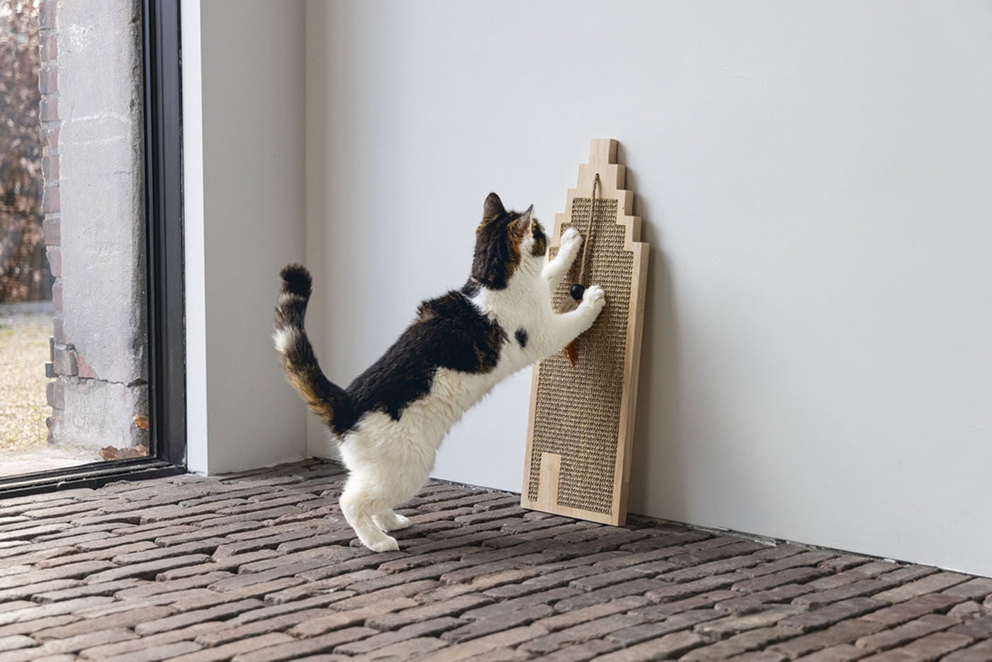 Designed by Lotte Berit - Krabplank - Bruin - 1x60x1 cm