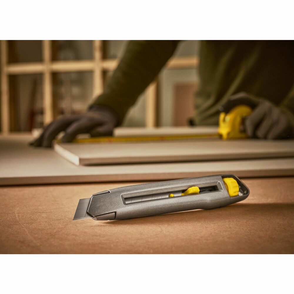 Stanley Breed 18mm - Afbreekmes