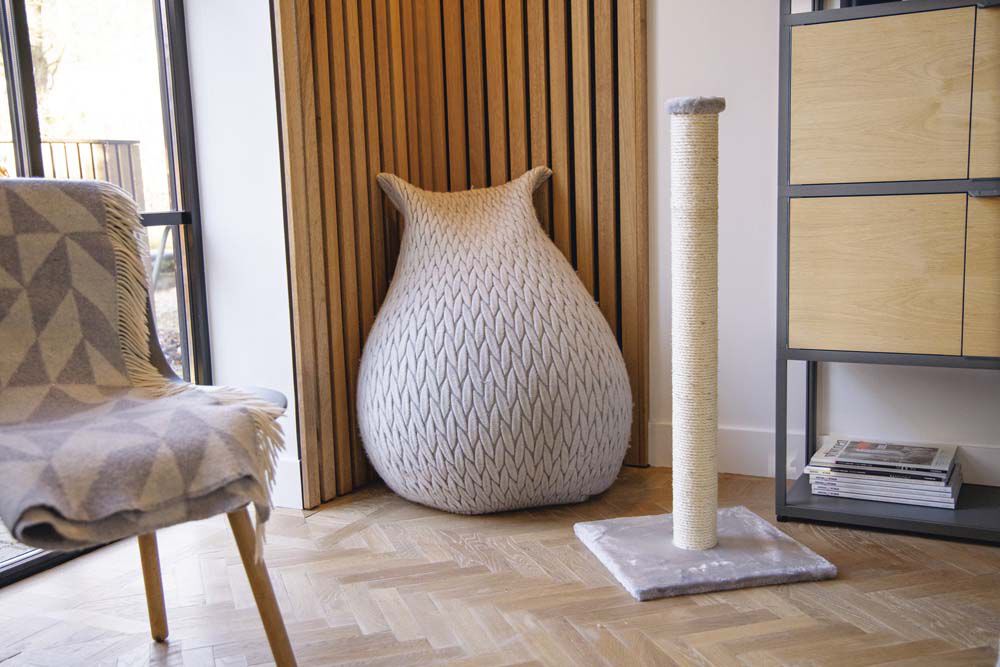 Beeztees Gina Met Voetprint - Krabpalen & Krabplanken - Grijs - 40x40x90 cm