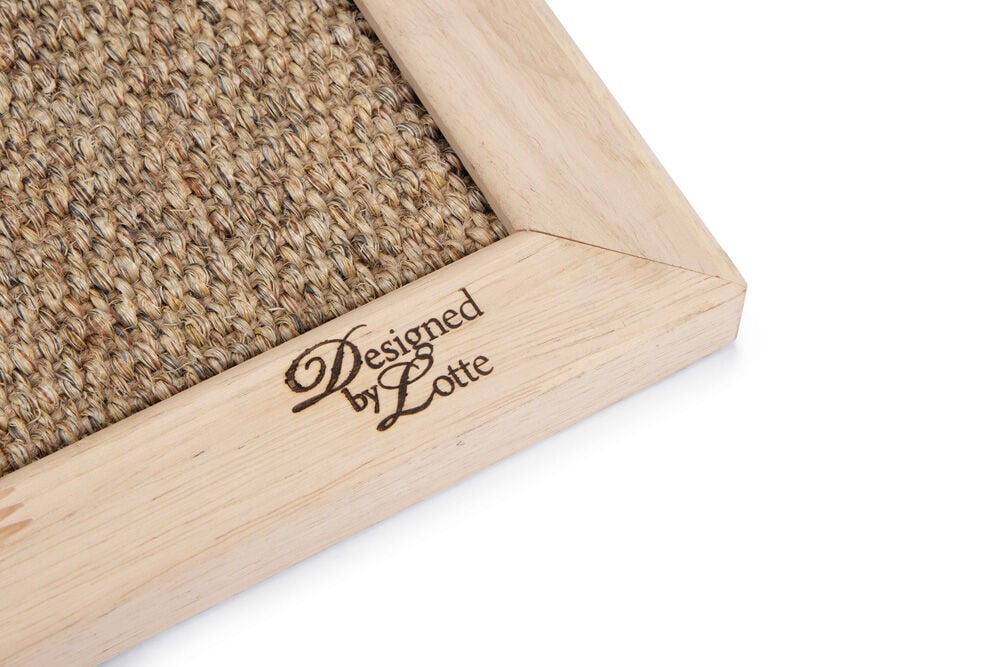 Designed by Lotte Poezels - Krabplank - Naturel - 72x70x2.8 cm