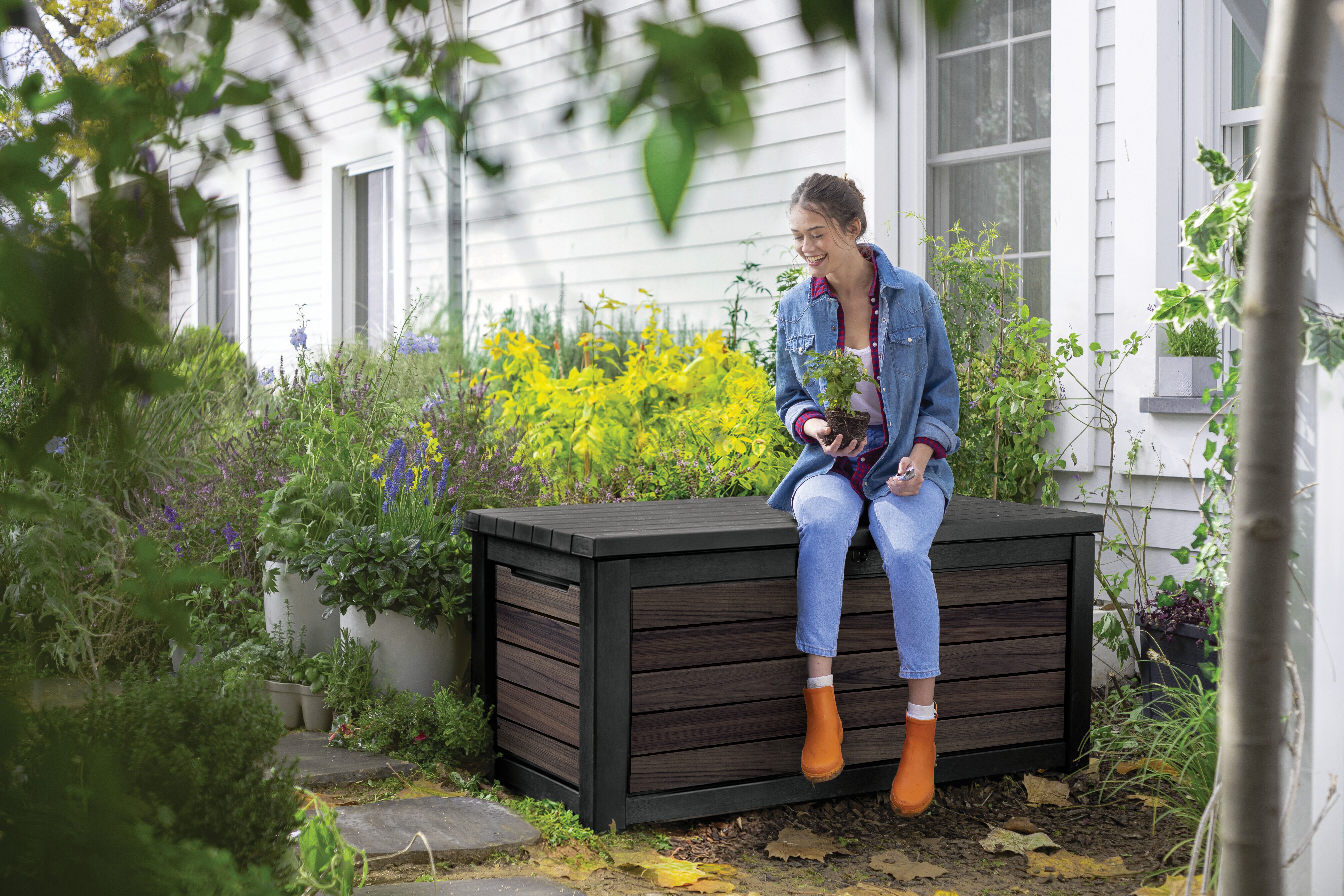 Keter Rosewood - Opbergbox - 69.5x72x155 cm