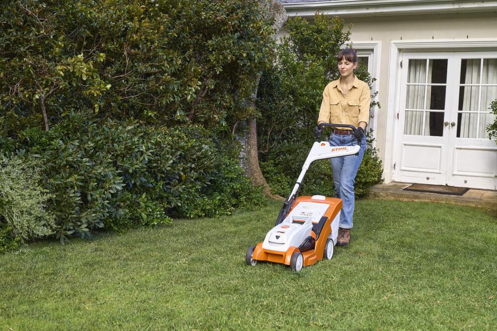 STIHL RMA 239C - Accu grasmaaier - incl accu en lader - 330250 m2