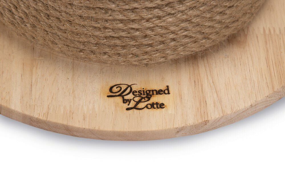 Designed by Lotte Wiggly - Krabbol - Naturel - 29.5x29.5x20 cm