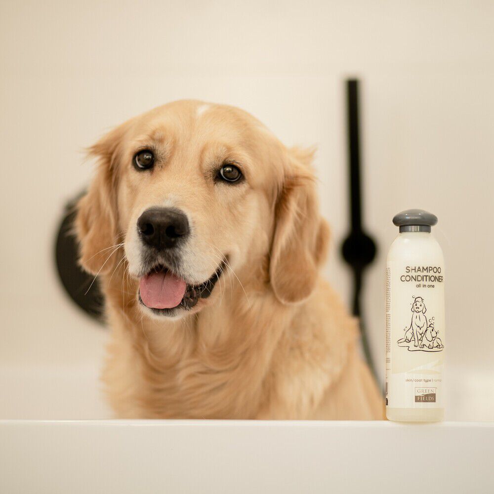 Greenfields - Hondenshampoo en Conditioner - 270 Milliliter - Transparant