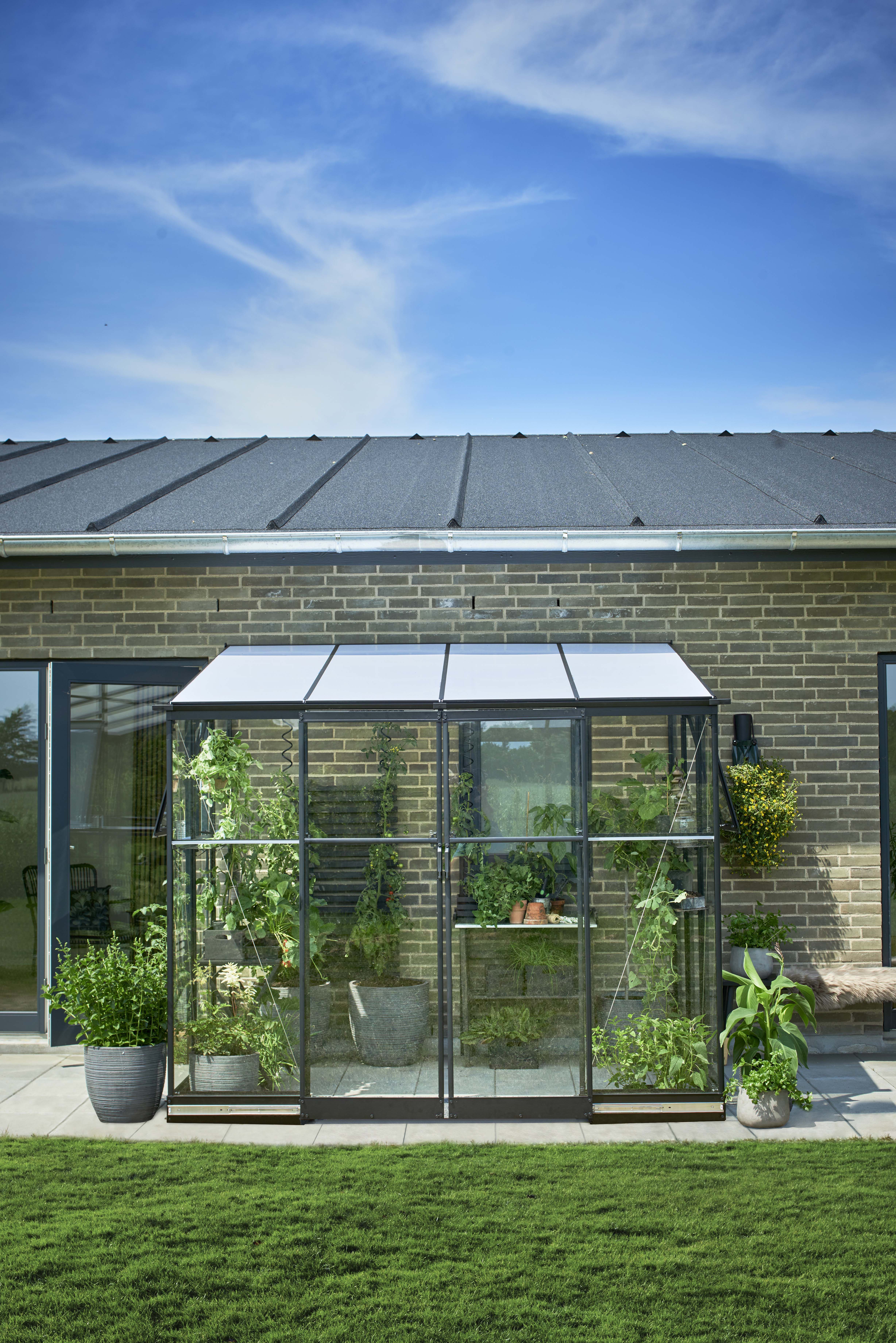 Halls Qube LT 68 - Muurkas - Zwart - Veiligheidsglas & polycarbonaat