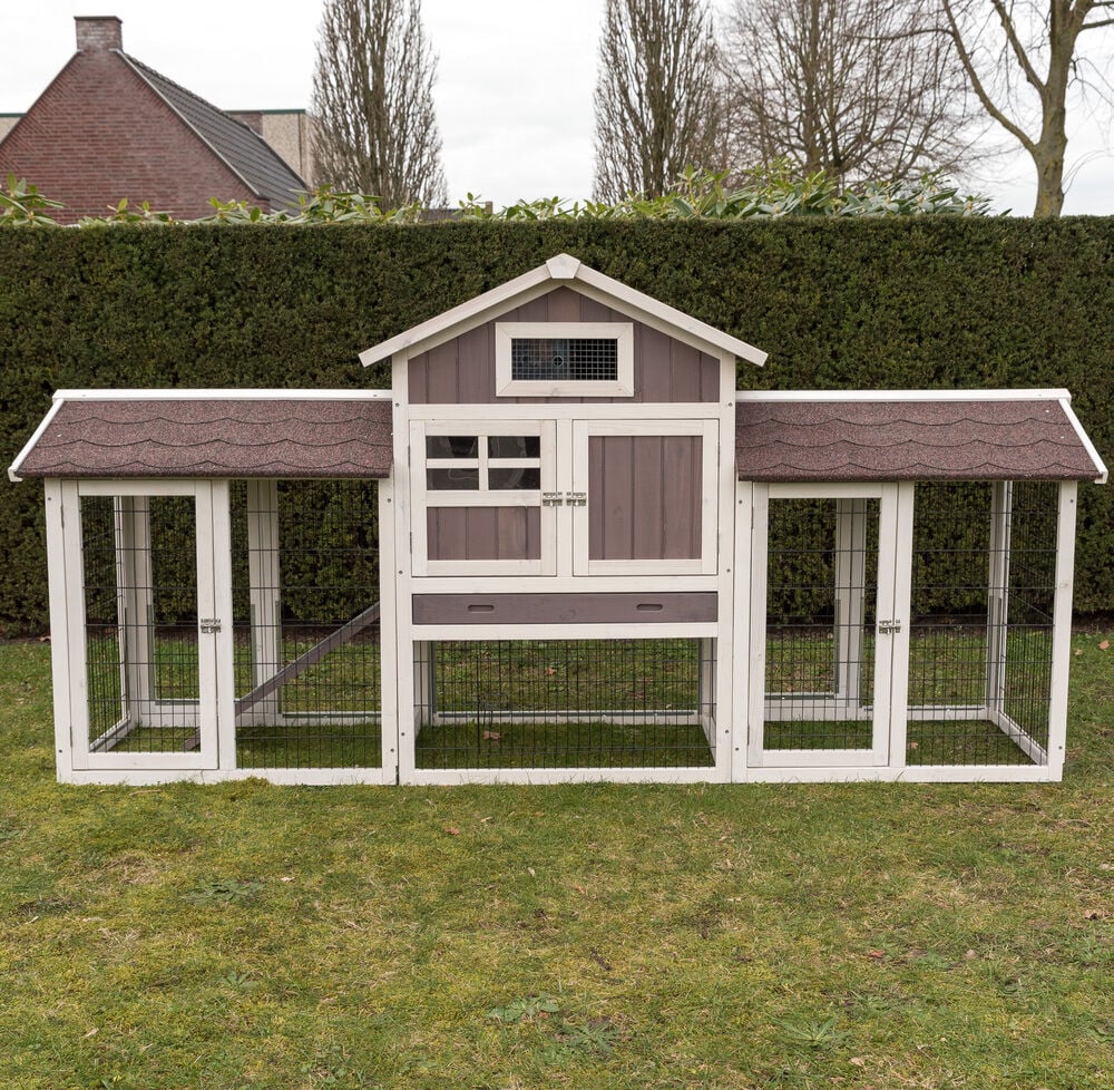 Konijnenhok Amalie met rennen - Whitewash/grijs - 118x239x70 cm Konijnenhok Amalie met rennen - Whitewash/grijs - 118x239x70 cm