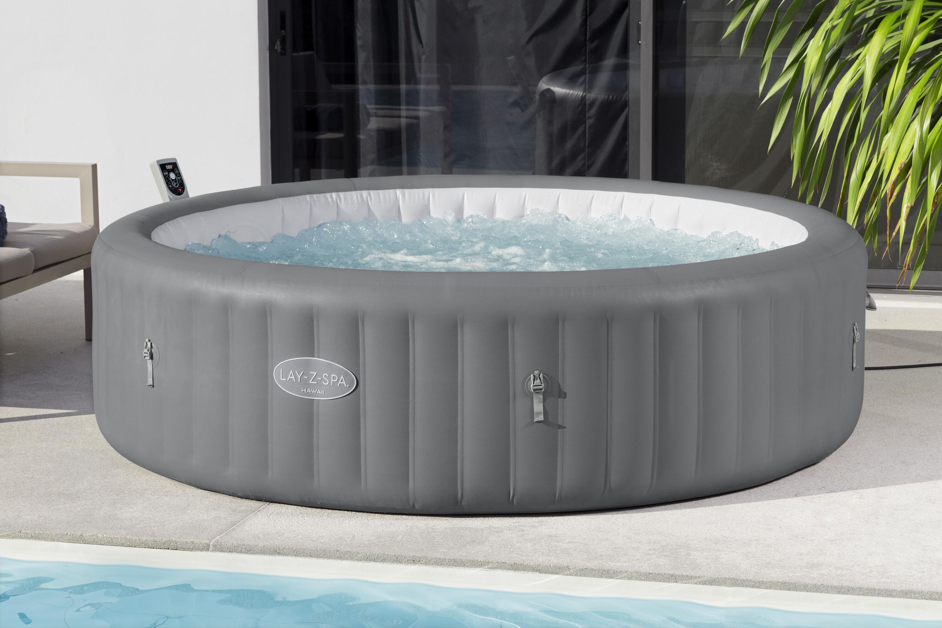 Bestway Lay-Z Spa - Hawaii Smart Airjet Spa - Grijs - 64.5x81x55 cm - 236 cm
