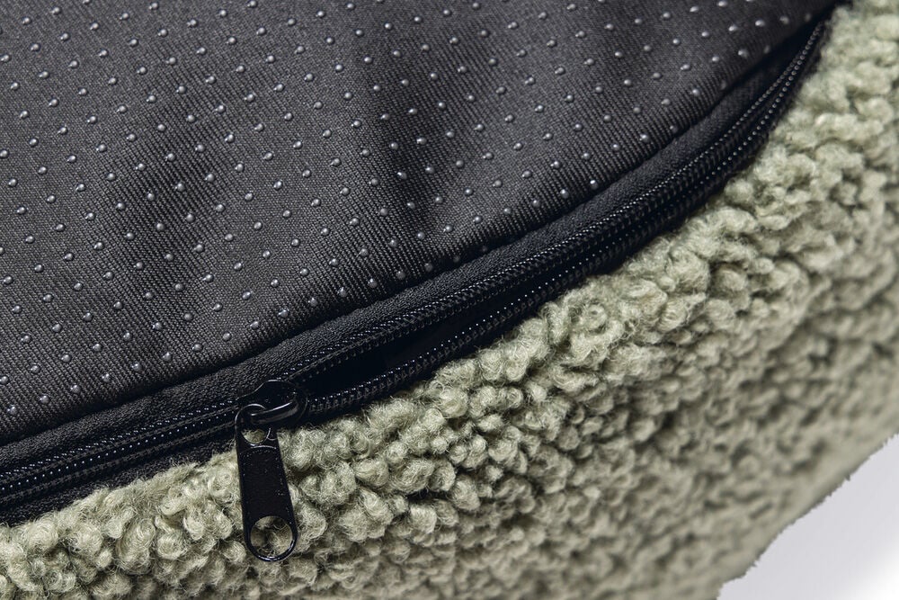 Designed by Lotte Yndis - Hondenkussen - Bouclé - Ovaal - Groen - 15x85x115 cm - XL