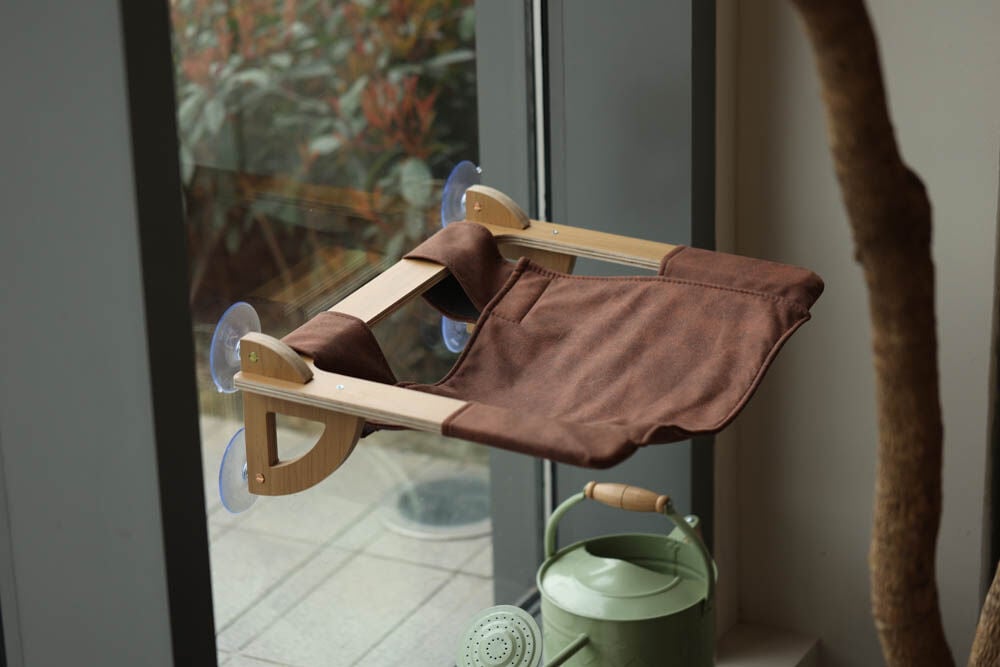 JoyCat - Raamhangmat - Bruin - 15x42x10 cm