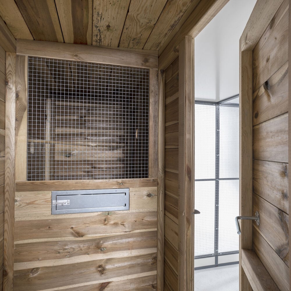 Voldux R10 - Volière - Naturel/zwart - Rechts