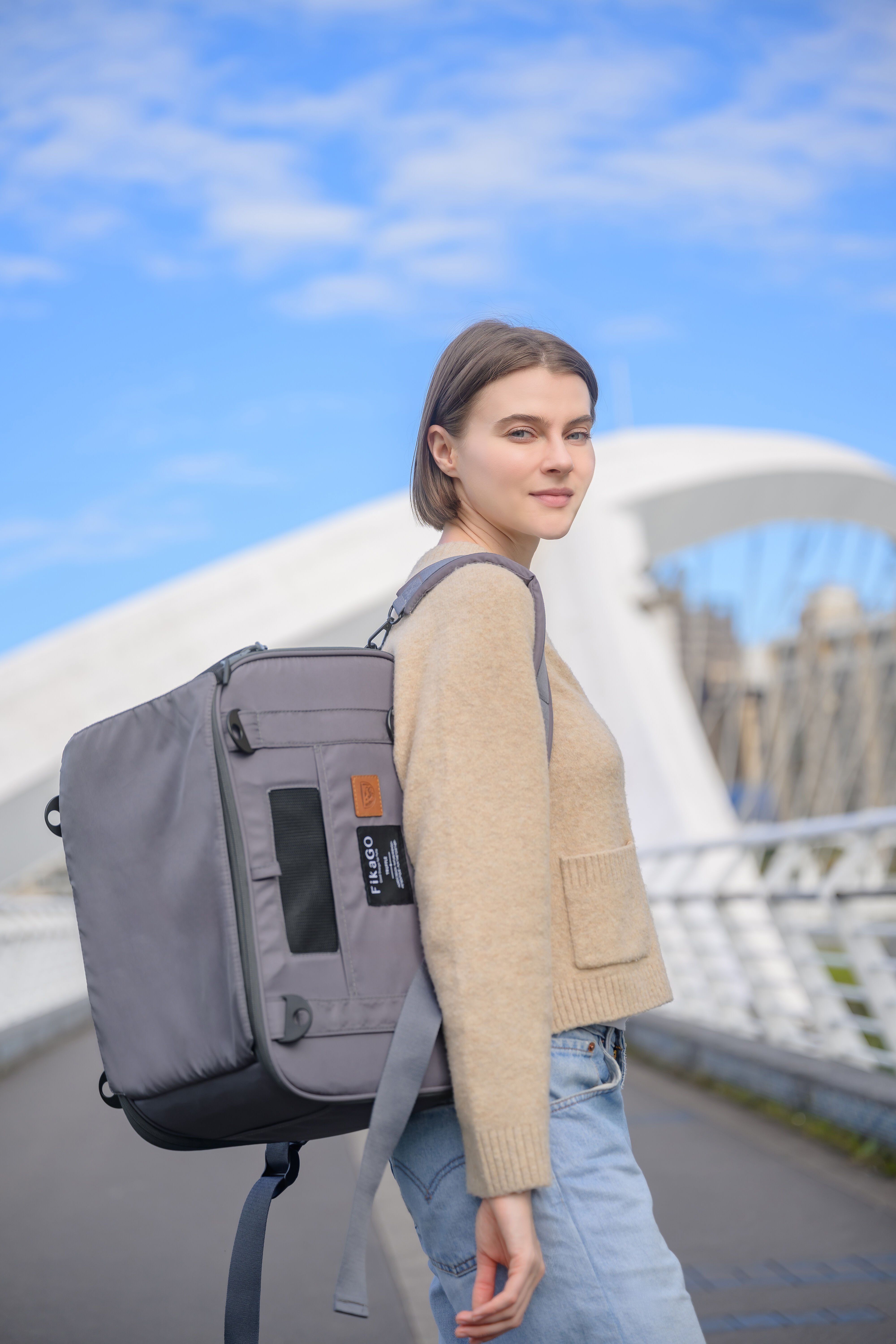 Fikago Truffle - Travel Carrier tot 5 kg- Honden draagtas - Grijs - 23x43x27 cm