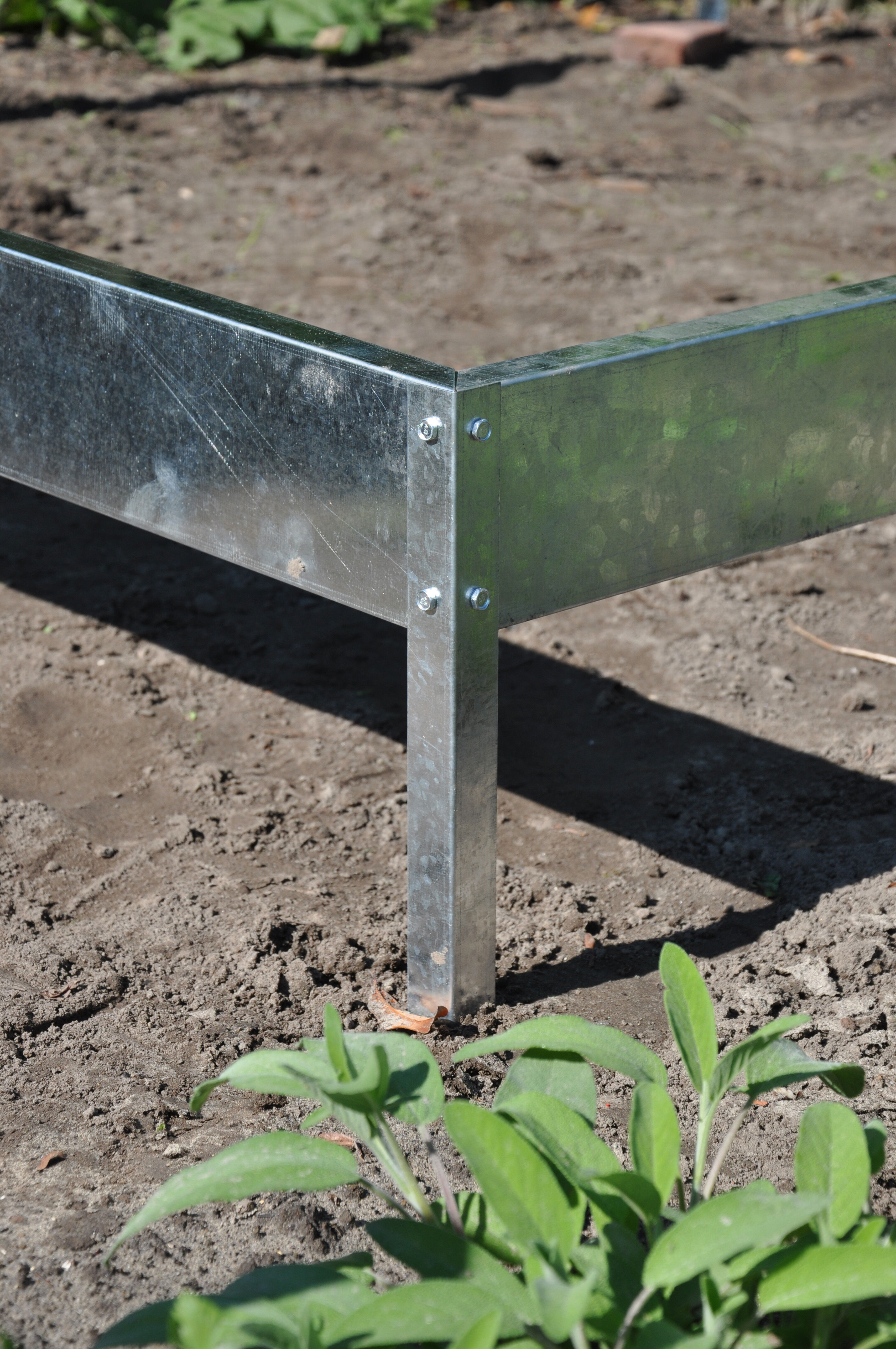 HALLS Magnum 128 - Fundering - zilver - 12x3x384 cm