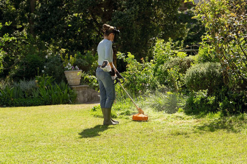 STIHL FSA 60 R Set - Bosmaaier (incl. accu en lader) -