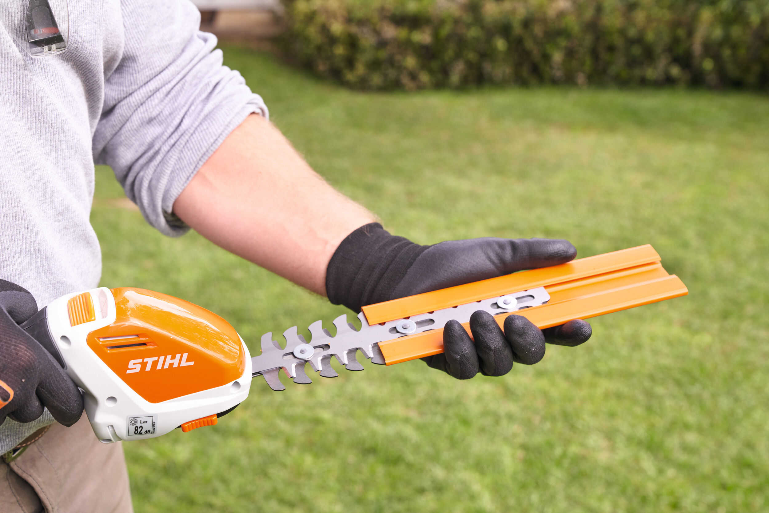 STIHL HSA 26 - Accu gras- en buxusschaar set (incl. accu en lader) - 20 cm