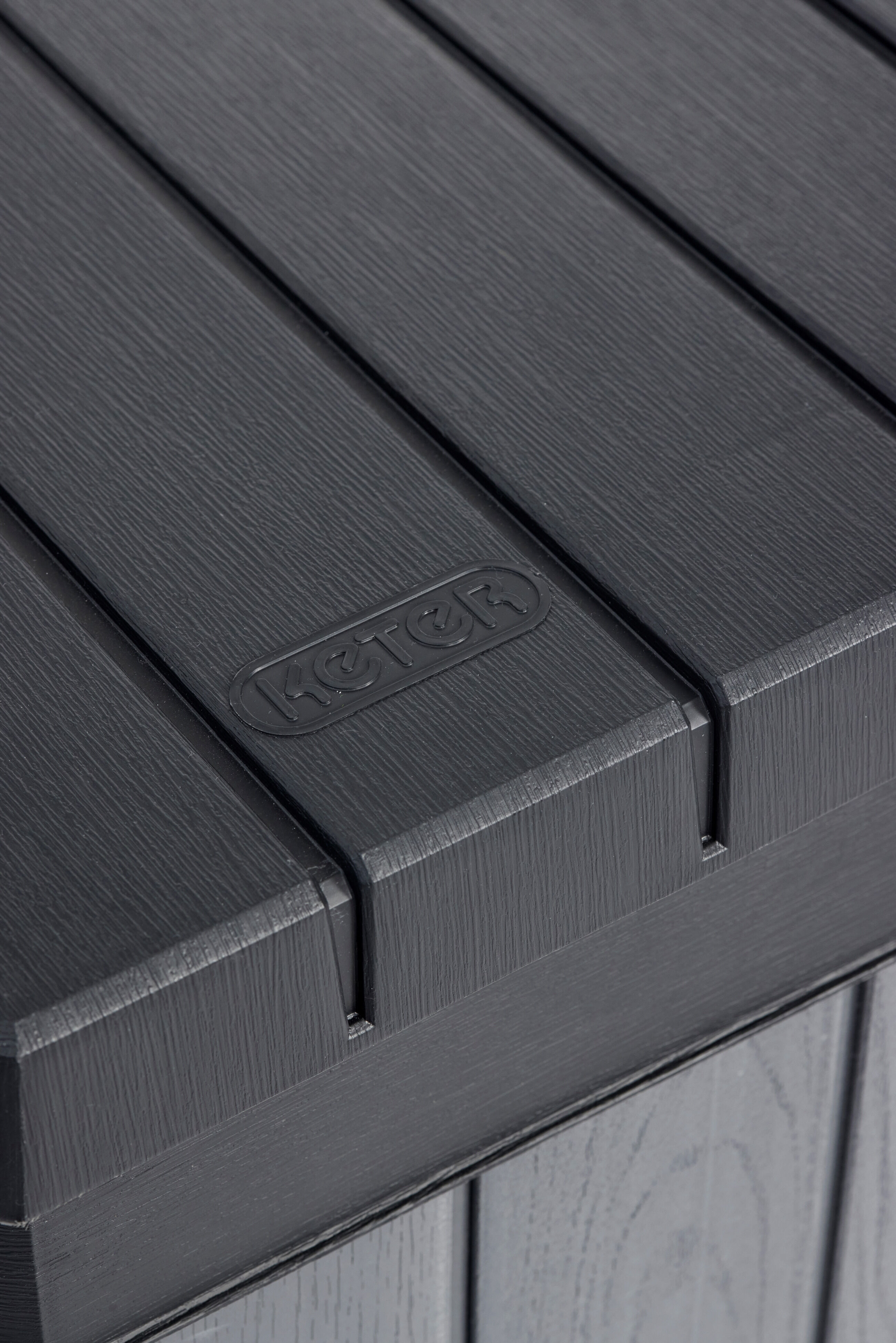 Keter Darwin - Opbergbox - 89.5x65.5x142.5 cm