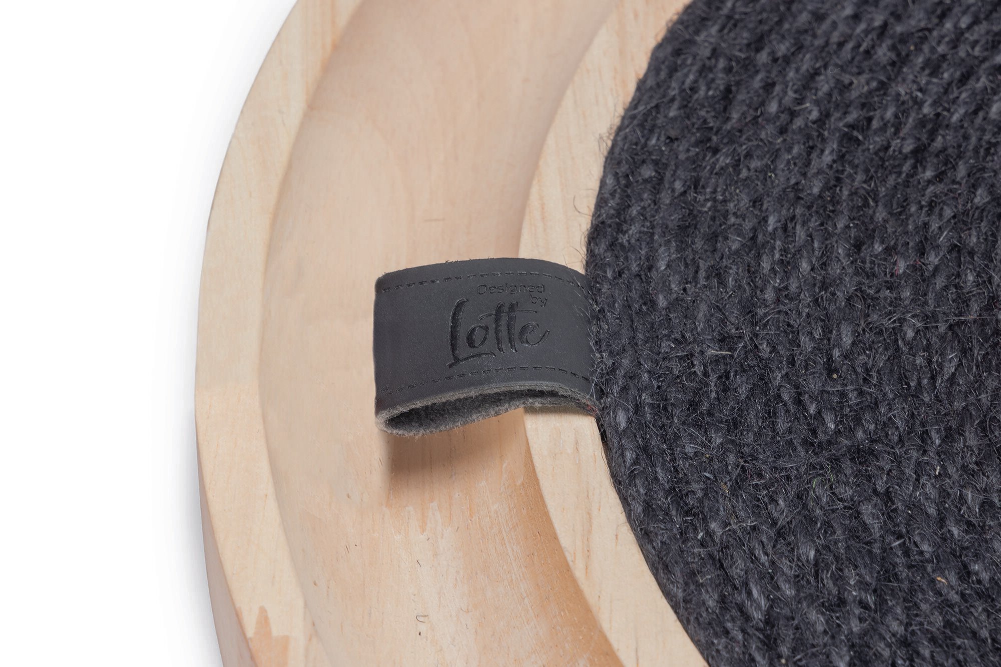 Designed by Lotte Idah - Kattenspeelgoed - zwart