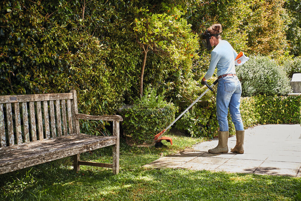 STIHL FSA 60 R Set - Bosmaaier (incl. accu en lader) -
