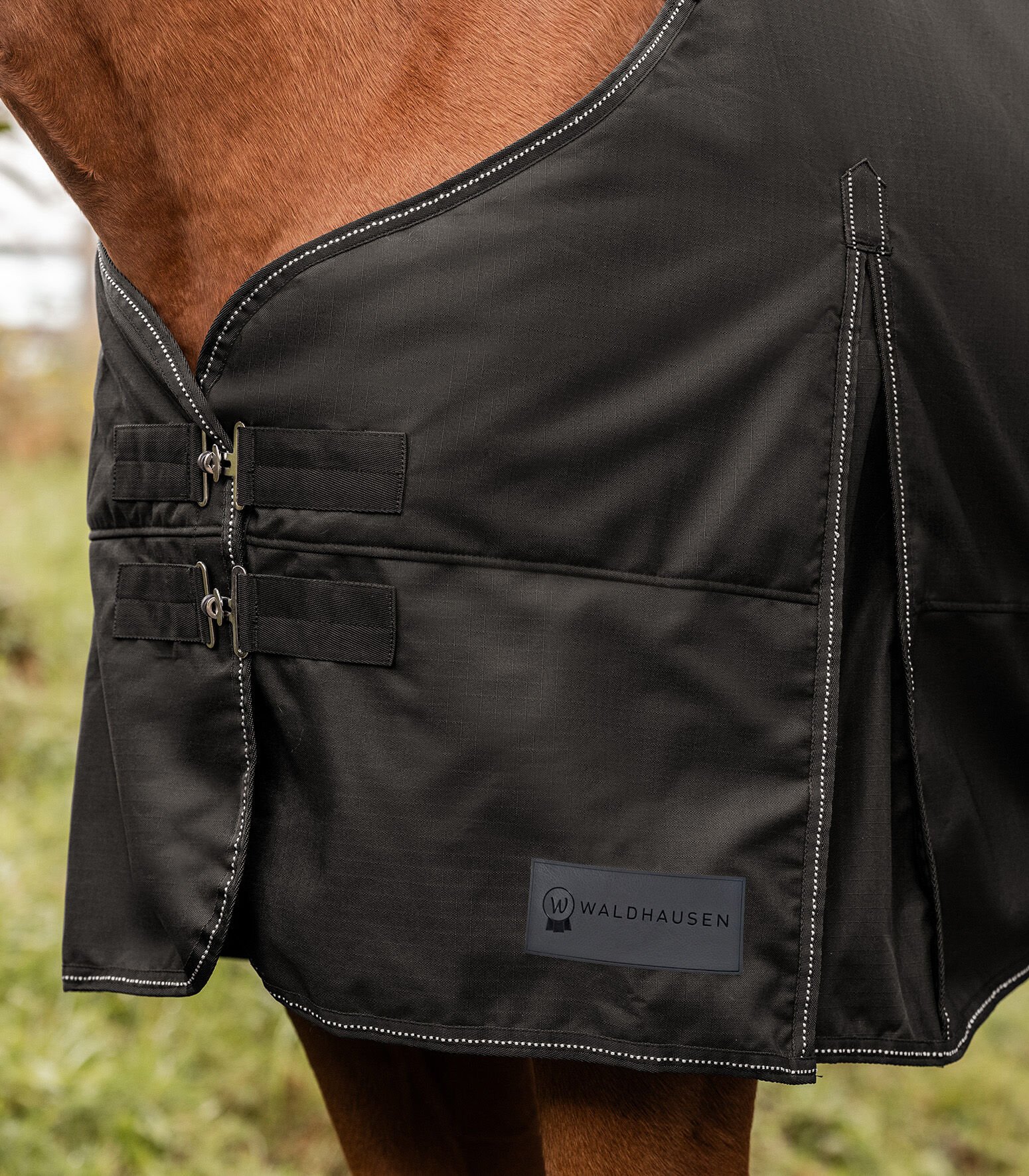 Waldhausen Nordic 300 gr - Winterdeken - Paardendeken - Zwart - 165/215