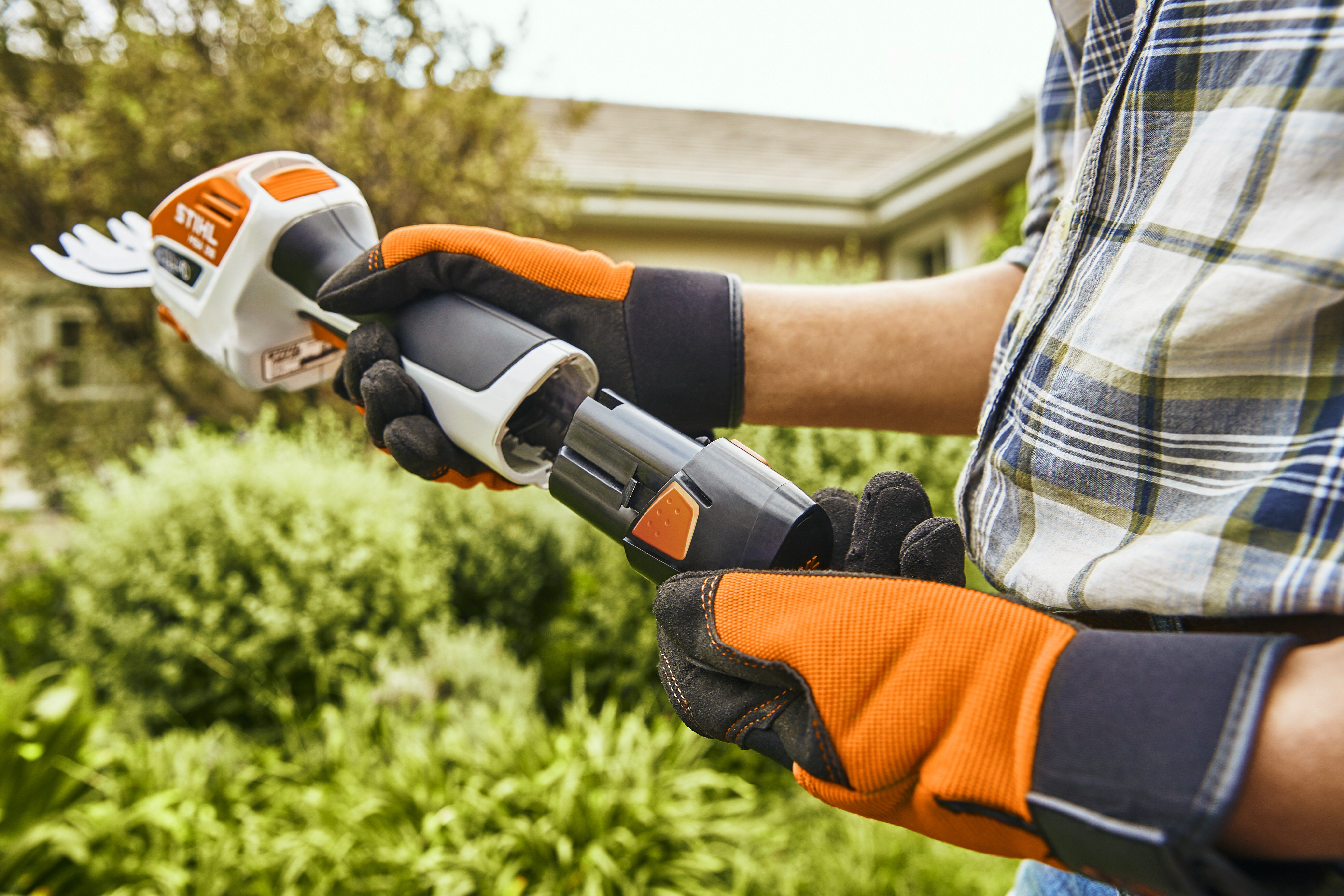 STIHL HSA 26 - Accu gras- en buxusschaar set (incl. accu en lader) - 20 cm