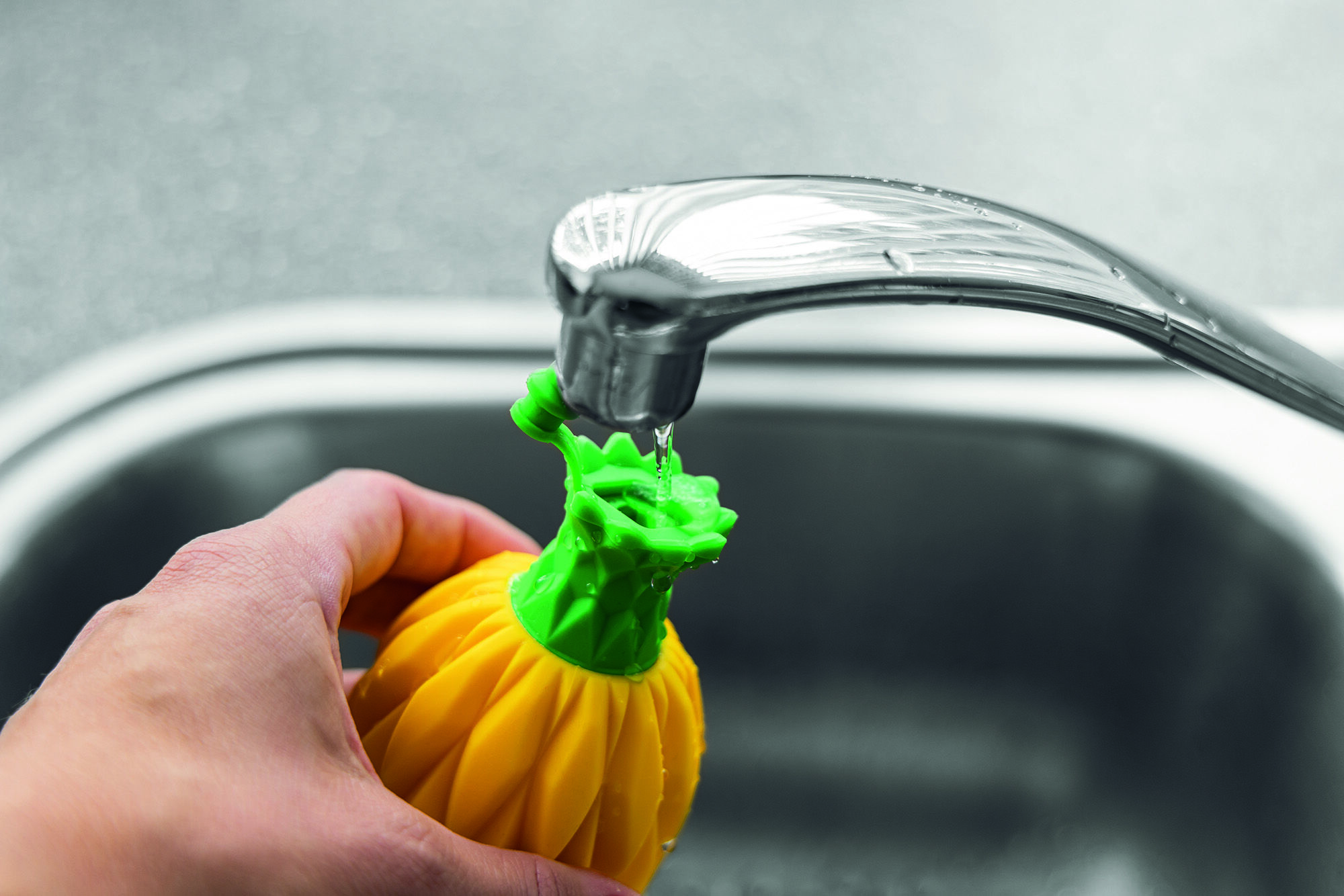 Beeztees Fill-n-Freeze Fruit - Waterspeelgoed Hond - assorti - 3x11x12.5 cm