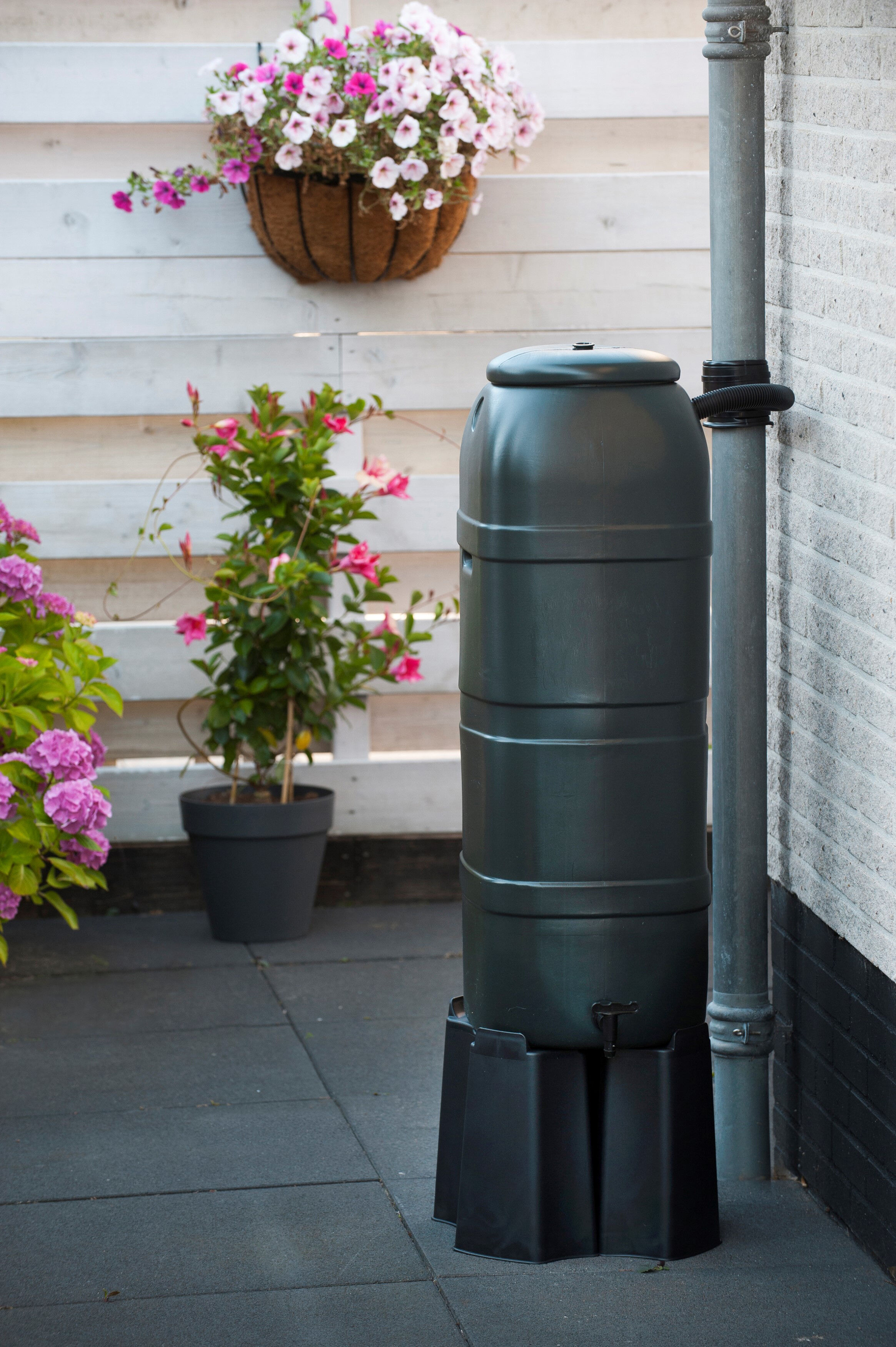 Nature Slimline - Regenton - 100 Liter - Zwart