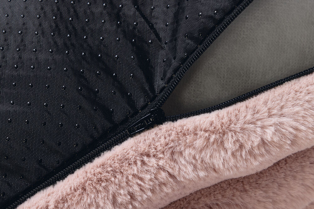 Designed by Lotte Reza - Hondenkussen - Roze - 12x70x100 cm - Middel