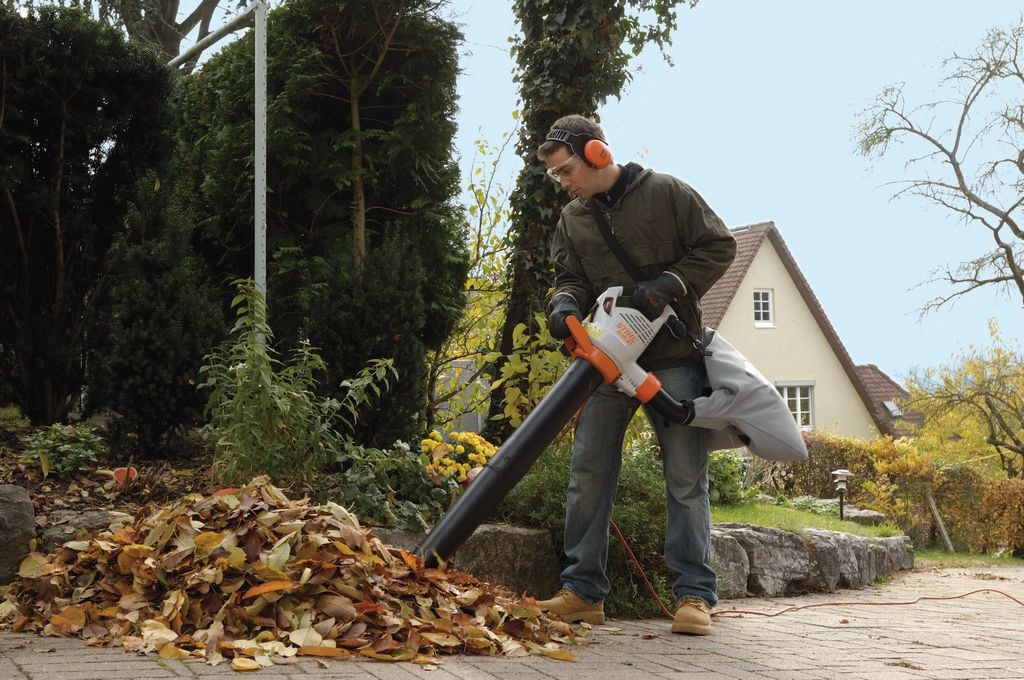 STIHL SHE 71 - Elektrische bladblazer en -zuiger - 66 m/s