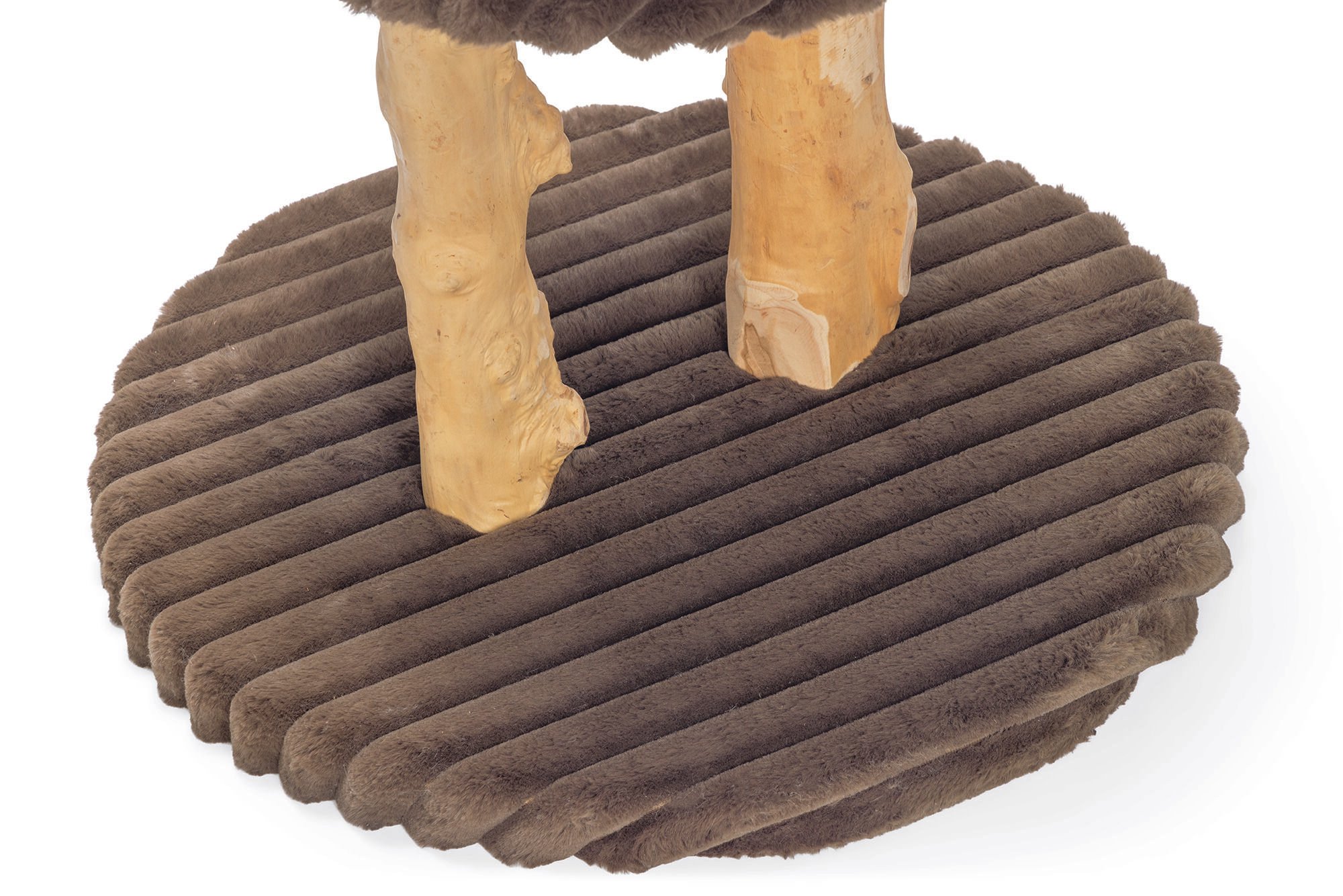 Designed by Lotte Reya - Krabpaal - Creme - 103x60x60 cm