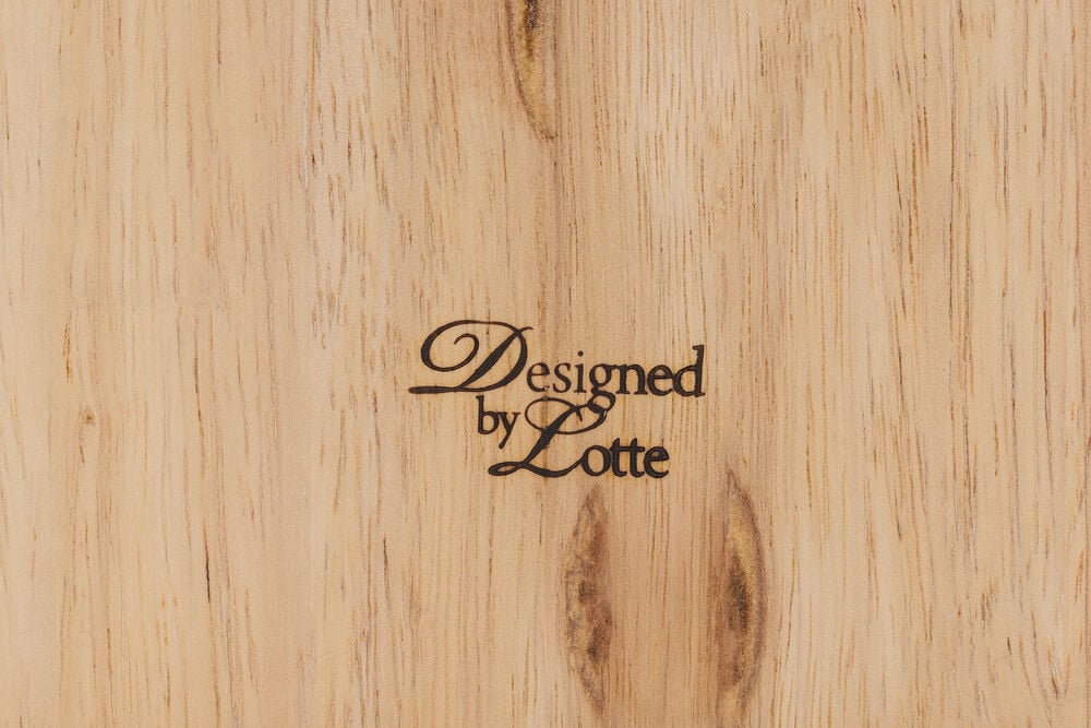 Designed by Lotte Berit - Krabplank - Bruin - 1x60x1 cm