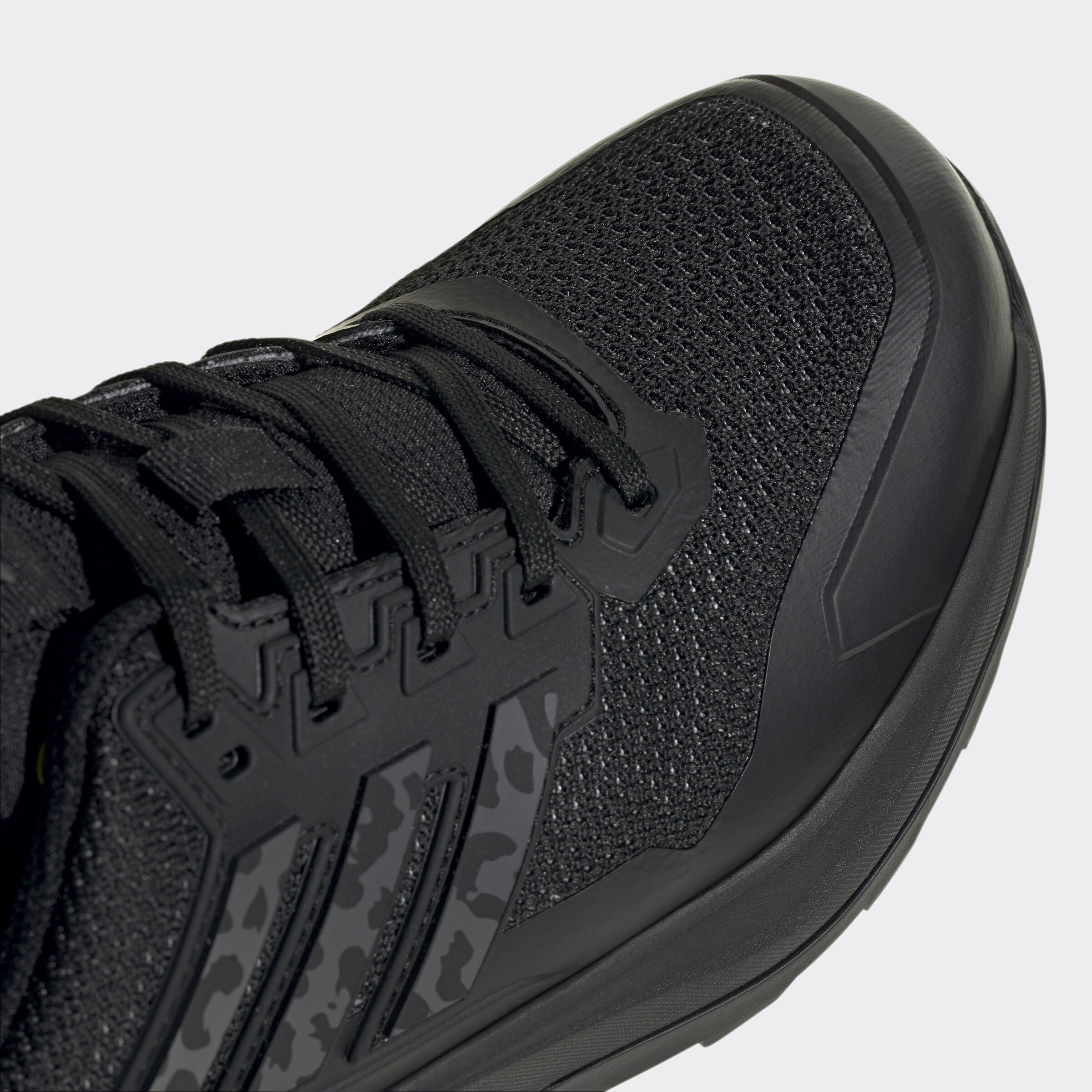 adidas Aedus Low - Werkschoenen - Zwart/Panter - 37