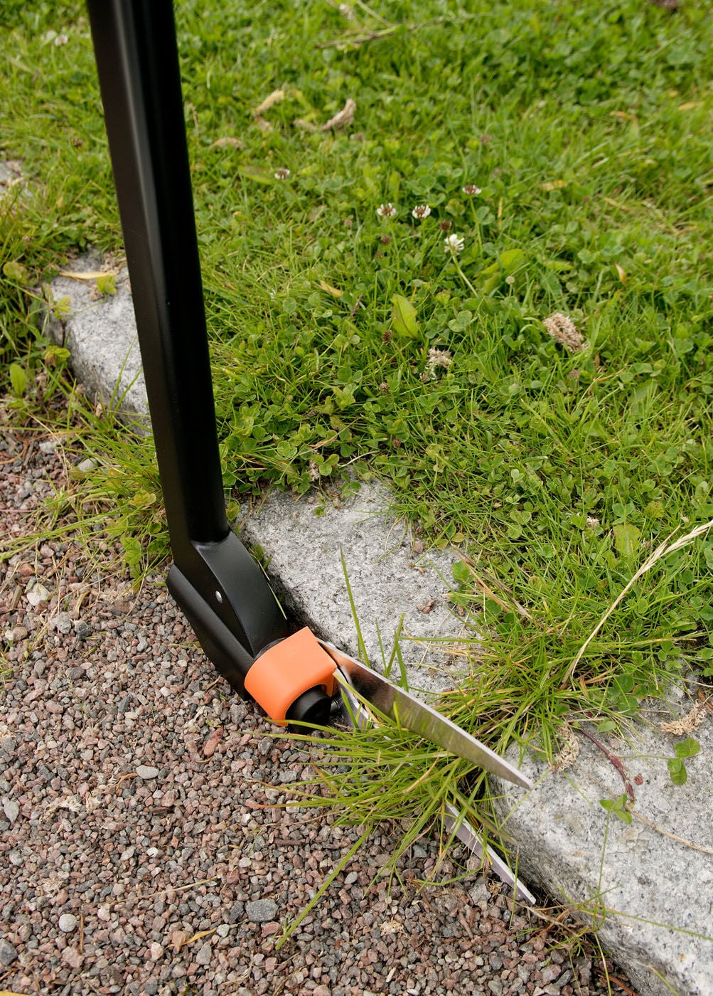 Fiskars GS46 - Graskantenschaar Op Steel Lang