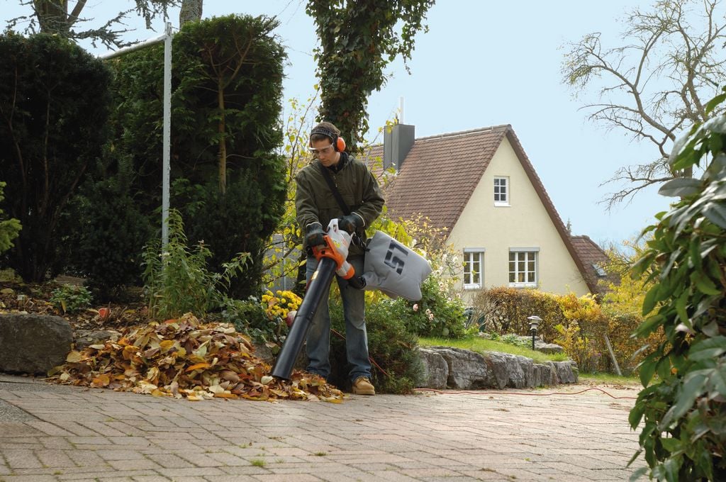 STIHL SHE 71 - Elektrische bladblazer en -zuiger - 66 m/s