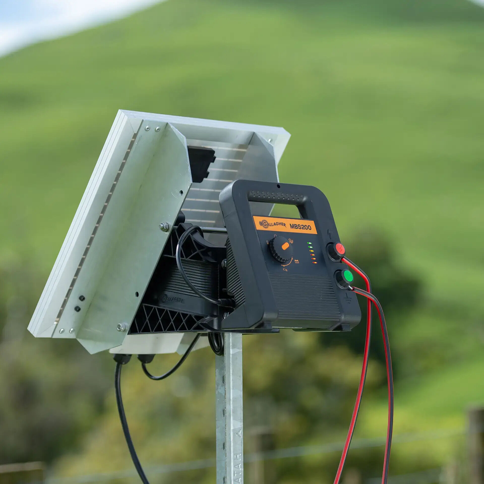 Gallagher MBS200 - Schrikdraadapparaten - 23 cm - Multi - 230V/12V/Solar - 1.5 Joule - 23 cm