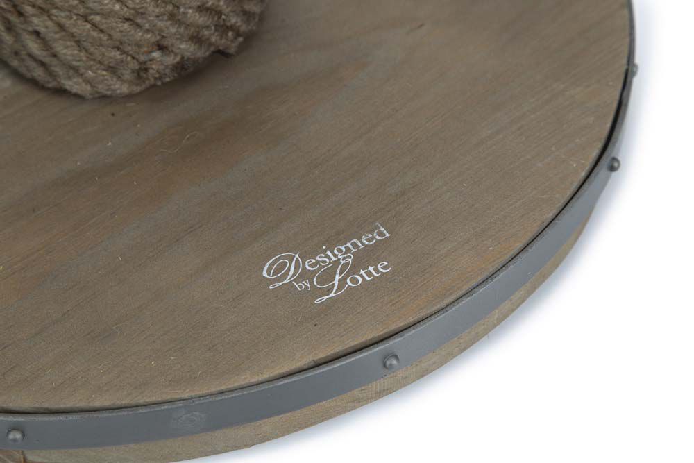 Designed by Lotte Lumpra - Krabpaal - Bruin - 1x35x1 cm