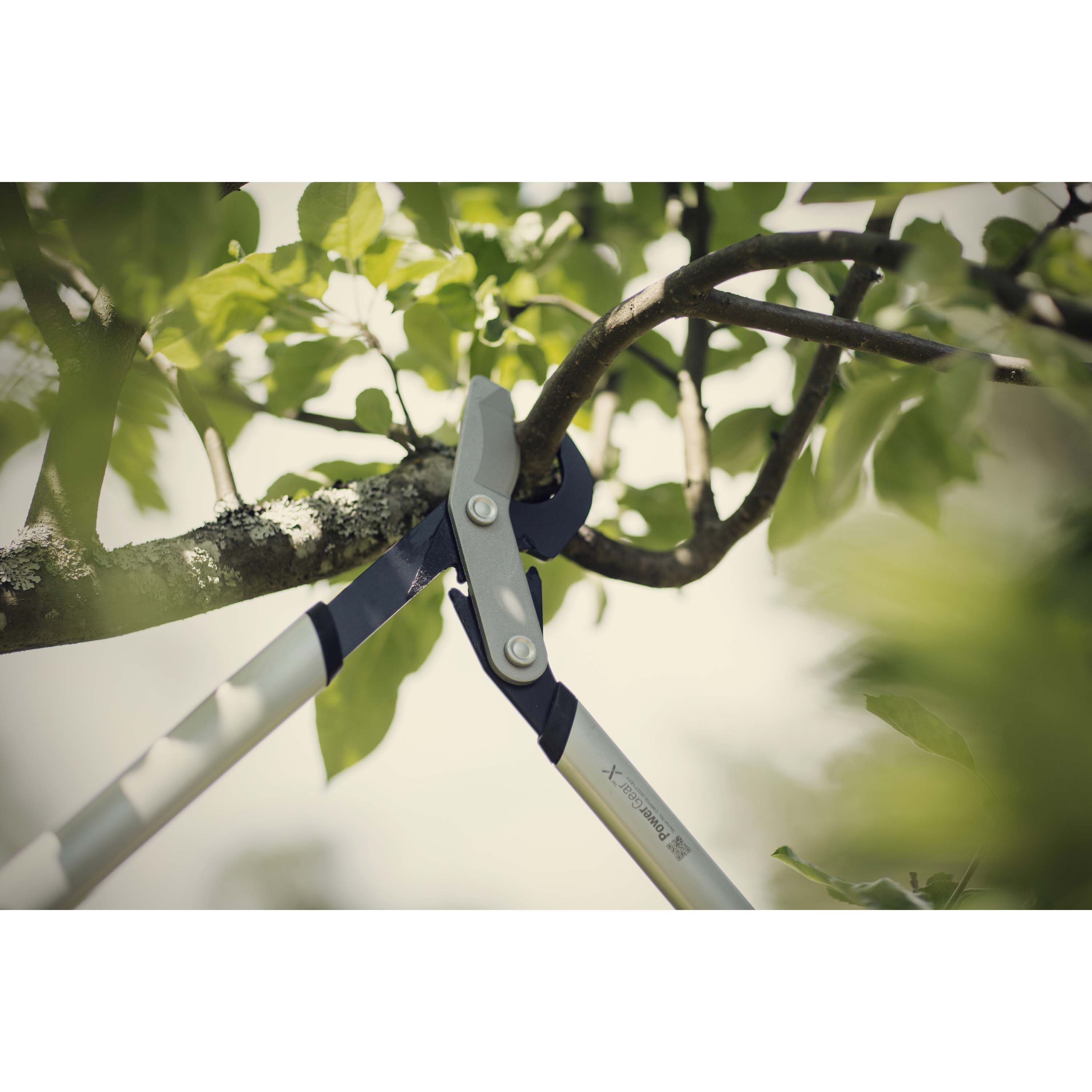 Fiskars LX94  M - PowerGear X Takkenschaar